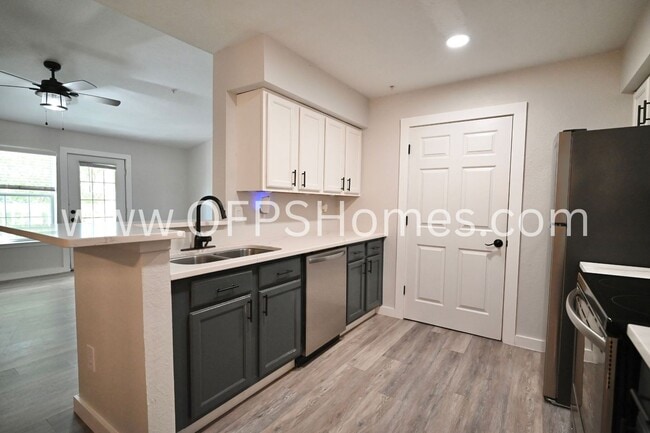 Foto del edificio - Charming 1-Bedroom Condo in Prime Destin L...