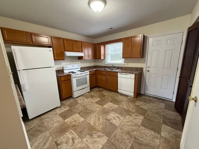 Foto del edificio - Nice 2 bedroom, 2 bath Duplex