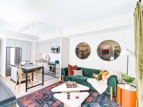 Building Photo - Market House