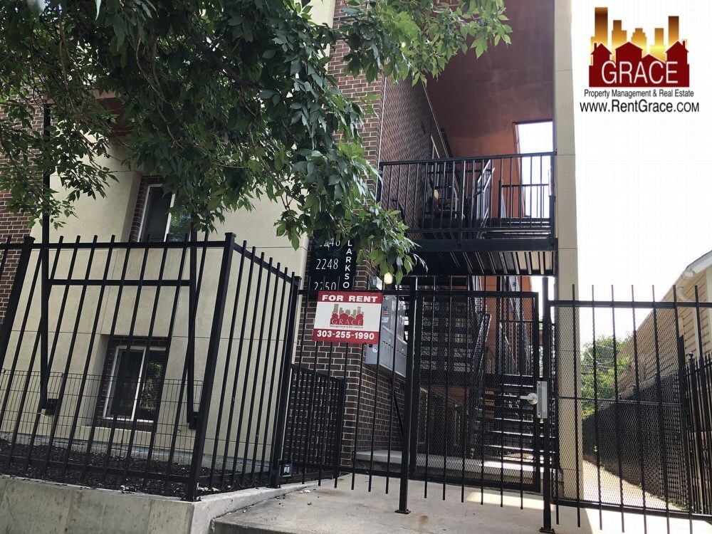 Primary Photo - 2248 N Clarkson St