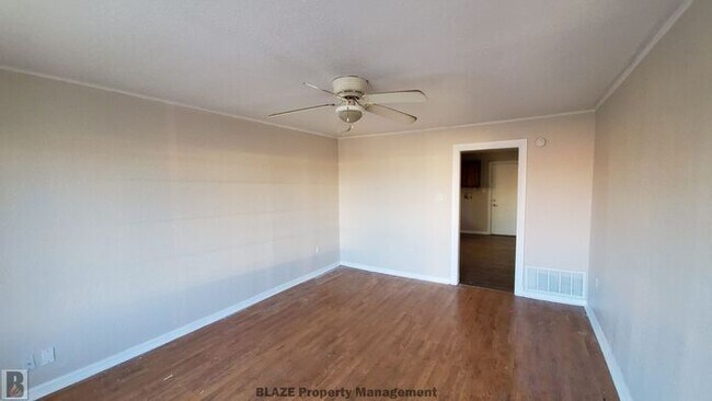 Foto del edificio - 2 Bed 1 Bath Home