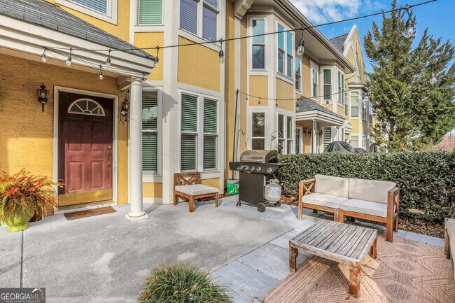 Foto del edificio - 375 Highland Ave NE