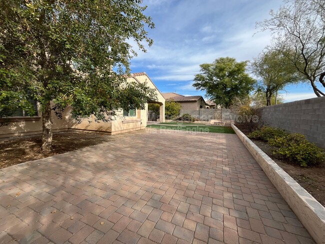 Building Photo - 9311 W Alyssa Ln