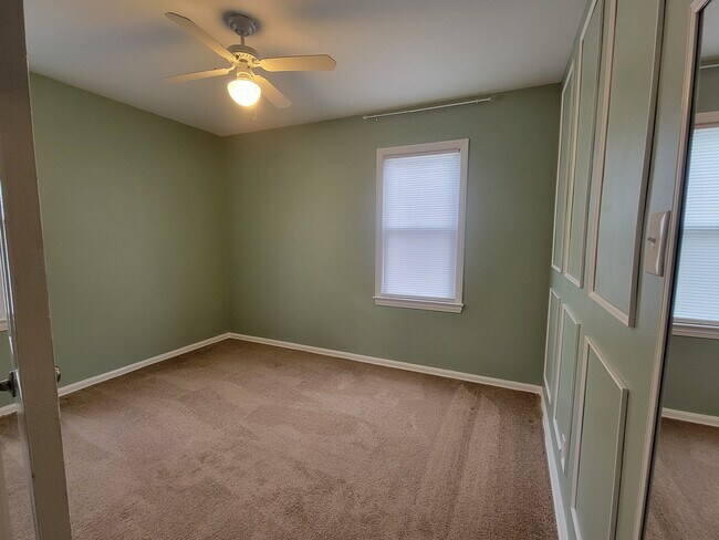 Bedroom 1-main floor - 1440 Worton Blvd