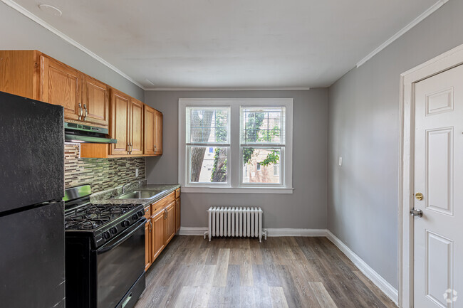 2BR, 1BA - Kitchen - Sumner House