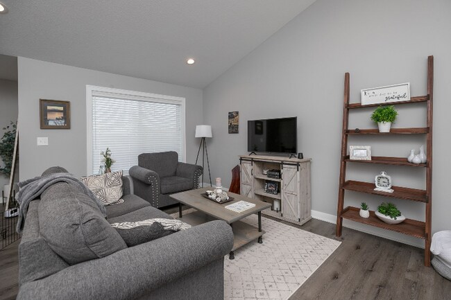 Foto del edificio - 3427 Lakeridge Pl NW