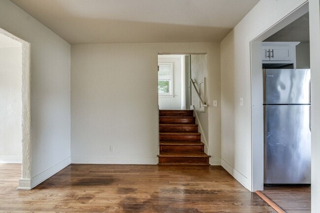 Building Photo - Charming Updated 1-Bedroom Home in Great L...