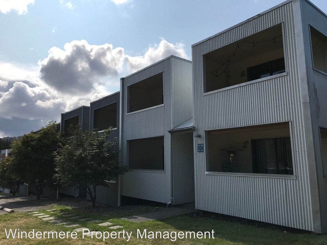 Primary Photo - 3000 Bill McDonald Pkwy