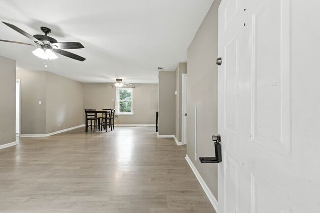 Building Photo - 412 Buckeye Ln