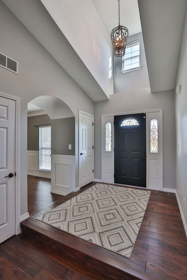 Foto del edificio - 3 Bedroom, 2 Bath House in Edwardsville