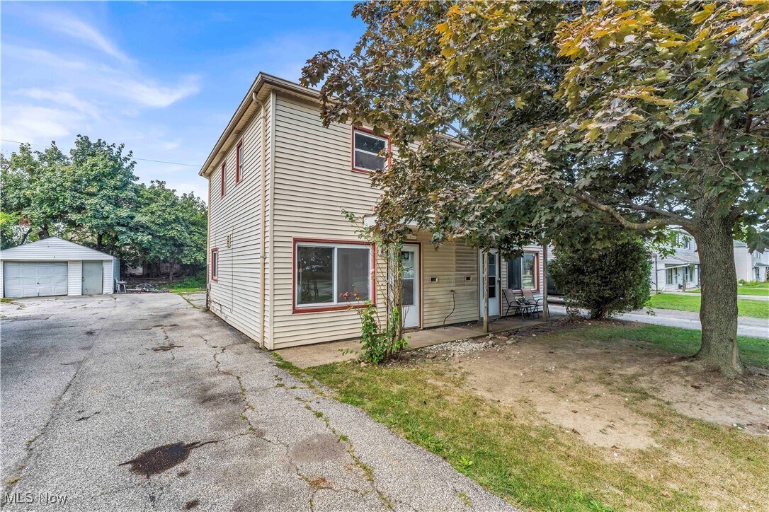 4106 Fulton Pkwy Cleveland, OH 44144 – photo 2