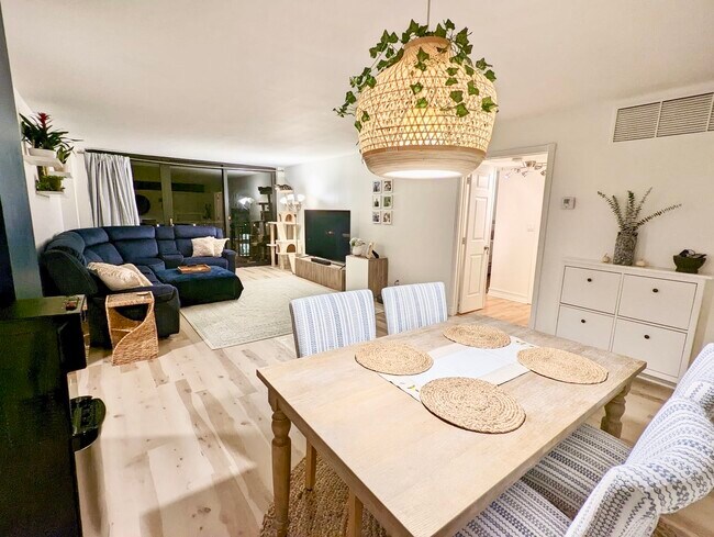 Building Photo - 3031 N Ocean Blvd