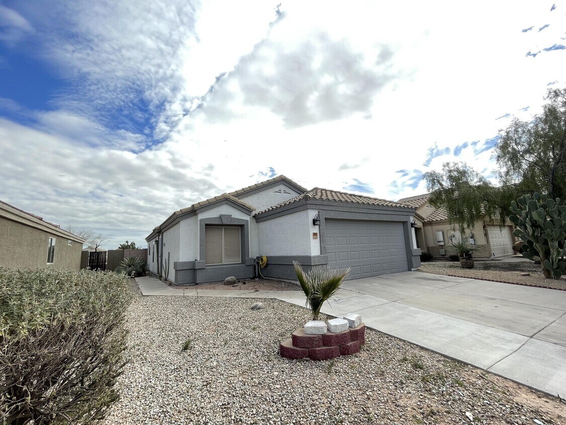 23485 N Desert Dr, Florence, AZ 85132 House Rental in Florence, AZ