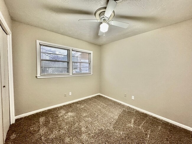 Building Photo - Cute 3 bedroom 2 bath Home!