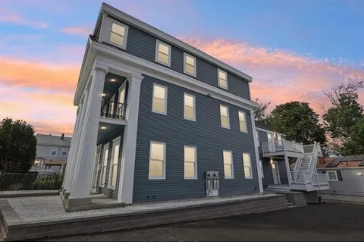 Primary Photo - 410 Ferry St