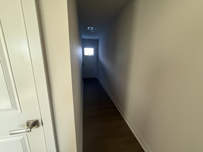 Foto del edificio - 4337 Reusch Cir