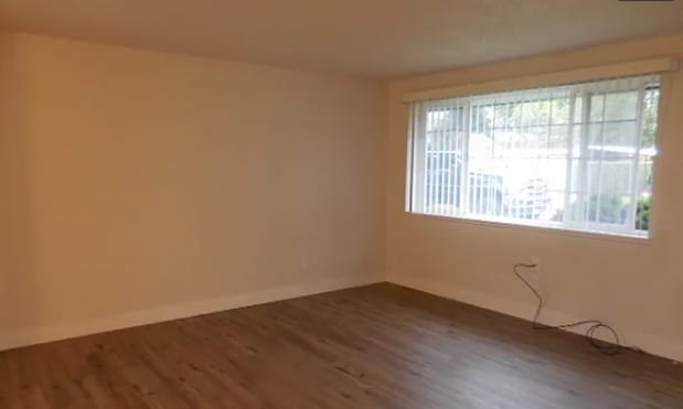 Building Photo - 1109 E 30th St