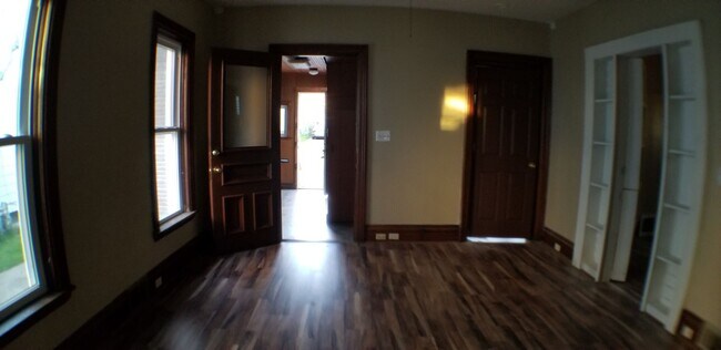 Foto del edificio - 1122 W 21st St