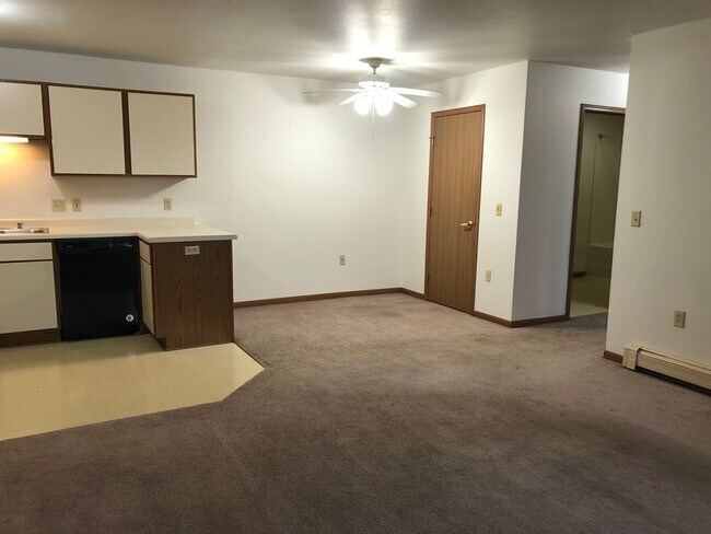 Foto del edificio - FIRST Months Rent FREE!