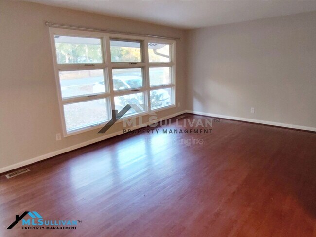 Building Photo - 1521 Euclid Rd