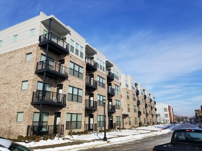 Building Photo - 751 N 6th St