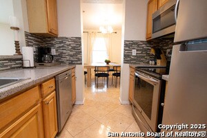 Building Photo - 11216 Vollmer Ln
