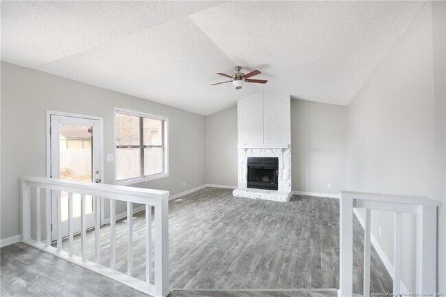 Building Photo - 6848 Candlewood Dr