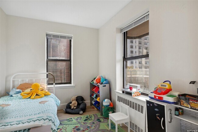 Foto del edificio - 123-35 82nd Rd
