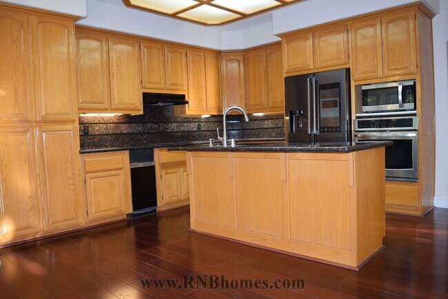 Foto del edificio - 303 Ironwood Cir