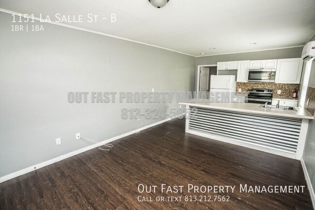 Building Photo - 1151 La Salle St