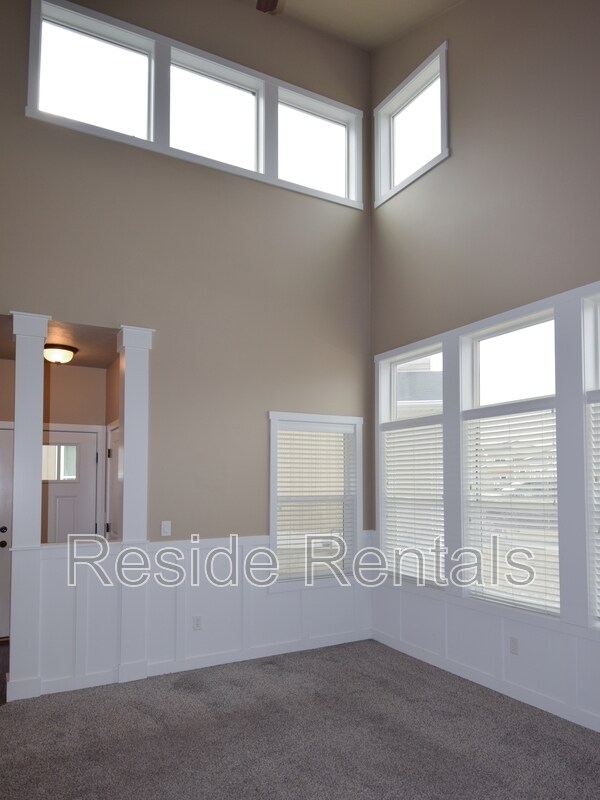 Building Photo - 1236 2432 S
