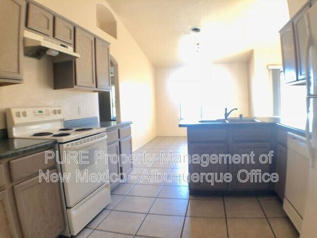 Foto del edificio - 4905 Kingsway Dr