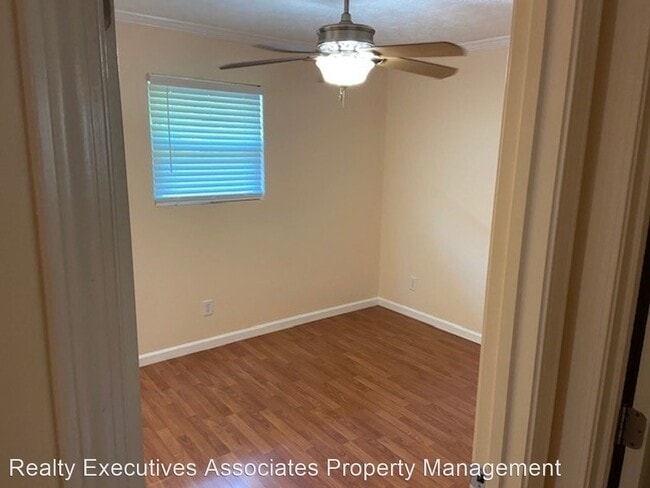 Building Photo - 444 Cherokee Heights Dr