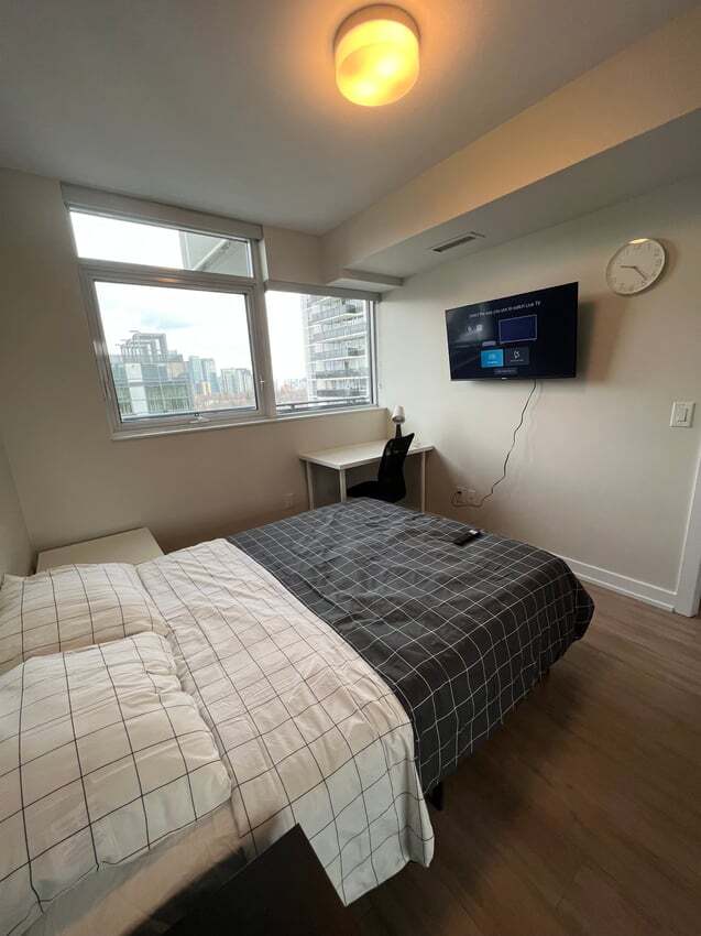 Building Photo - Premium Deluxe - Balliol Street & Yonge Street