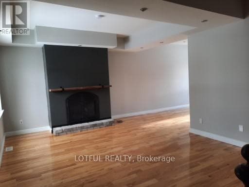 Photo du bâtiment - 512 St Lawrence St