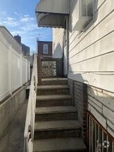 Building Photo - 162 Bay 49th St