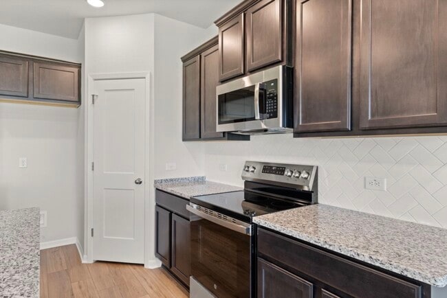 Foto del edificio - 7017 Hammermill Ln