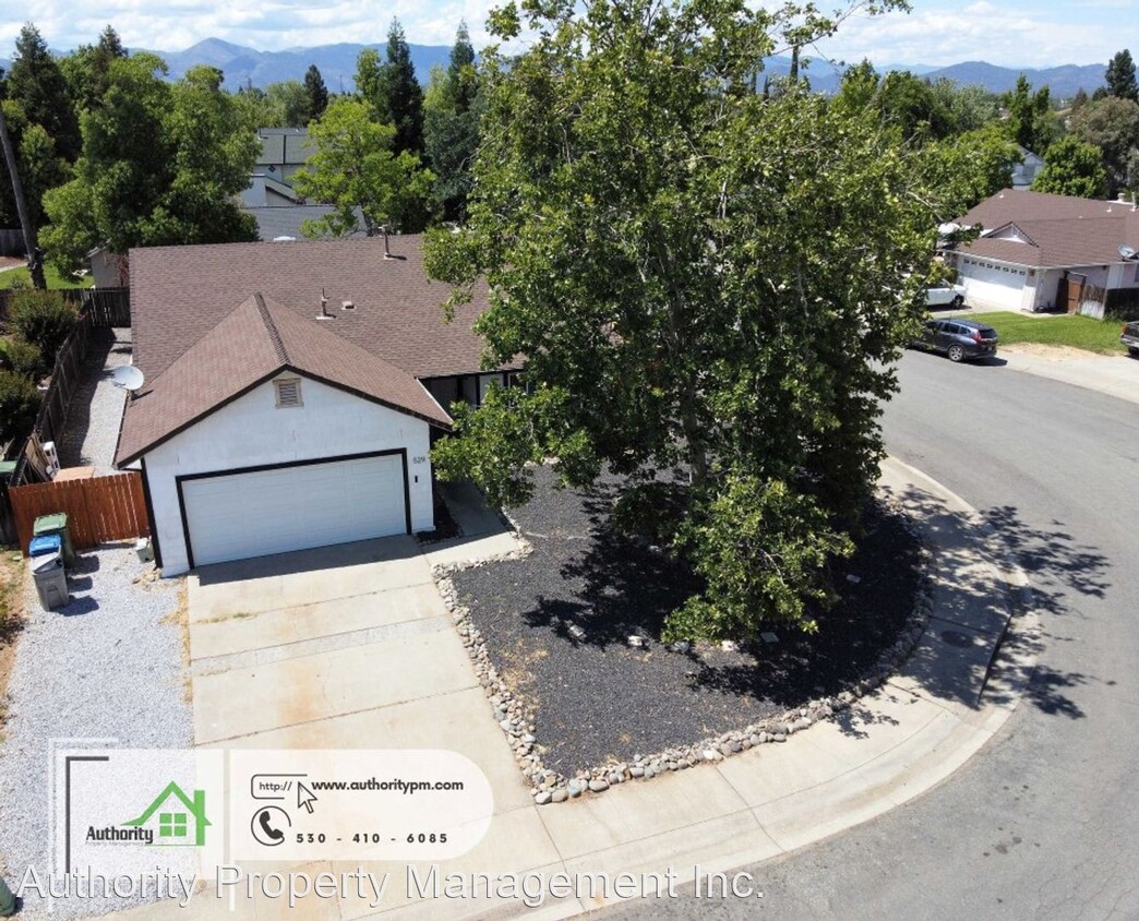 Primary Photo - 4 br, 2 bath House - 529 Shell Dr.