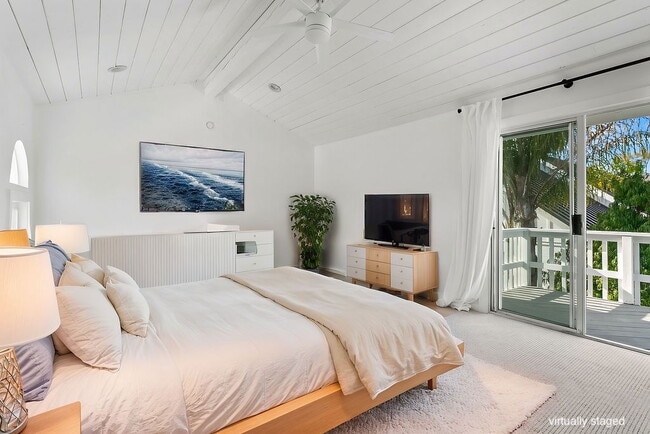 Building Photo - 940 Dogwood St