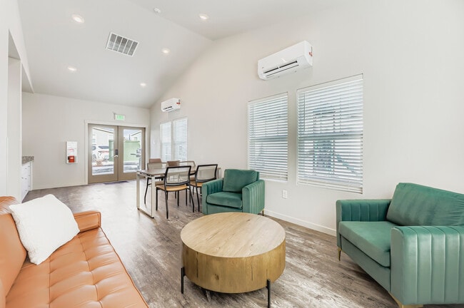 Building Photo - Cottages at South Murray