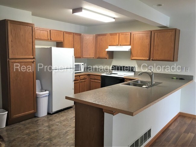 Foto del edificio - 4244 Gemstone Ln