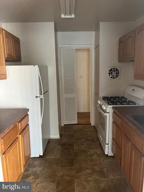 Building Photo - 3827 St Barnabas Rd