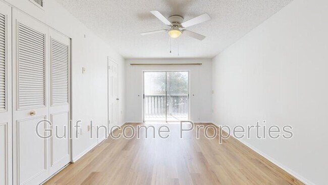 Building Photo - 4460 Ironwood Cir