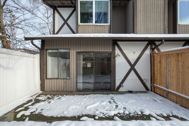 Building Photo - 303 SW 112th St