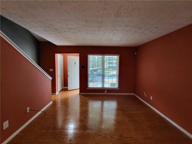 Foto del edificio - 6822 Glenridge Dr