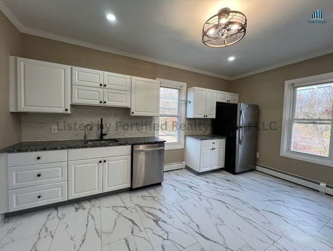 Building Photo - 380 Wilson Rd