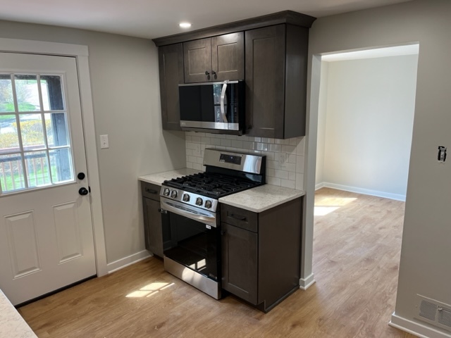 Building Photo - 651 Crystal Dr