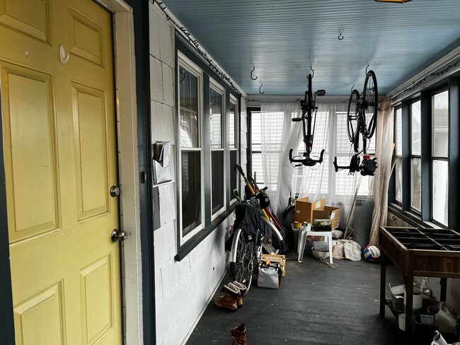 Foto del edificio - 419 Summer St