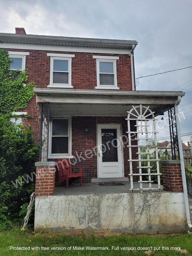 1592 Chestnut St, Lebanon, PA 17042 House Rental in Lebanon, PA