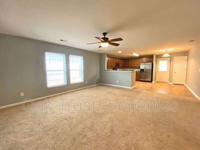 Building Photo - 410 Vinicio Dr